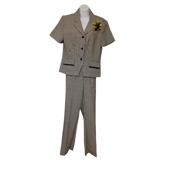 Sag Harbor Pant Suit - Picture 1 of 5